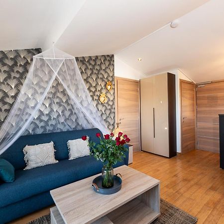Studio Dernier Etage Le Nid D'Amour - Sejour Romantique, Mandara Beach, جوان ليه باه المظهر الخارجي الصورة