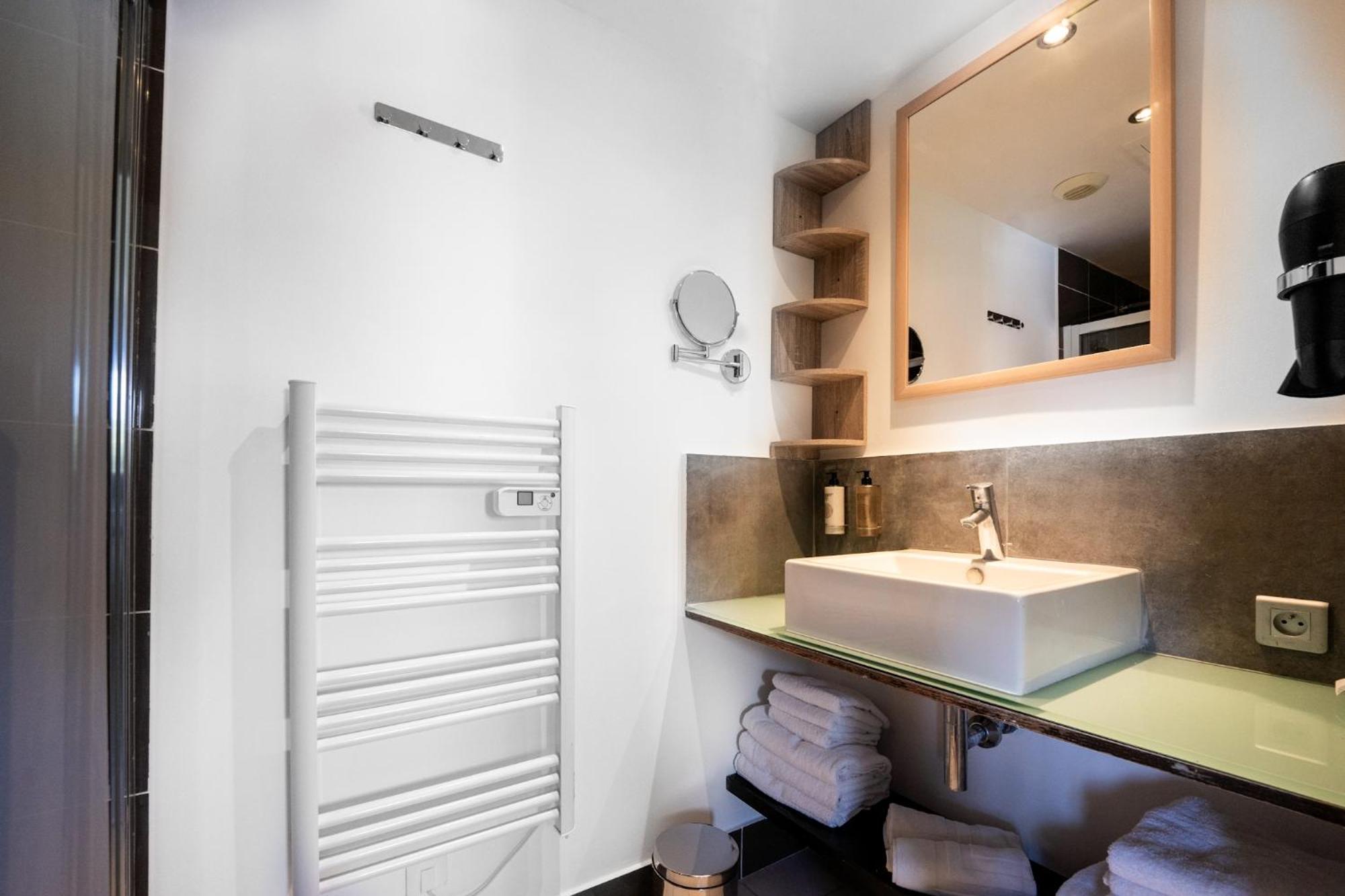 Studio Dernier Etage Le Nid D'Amour - Sejour Romantique, Mandara Beach, جوان ليه باه المظهر الخارجي الصورة